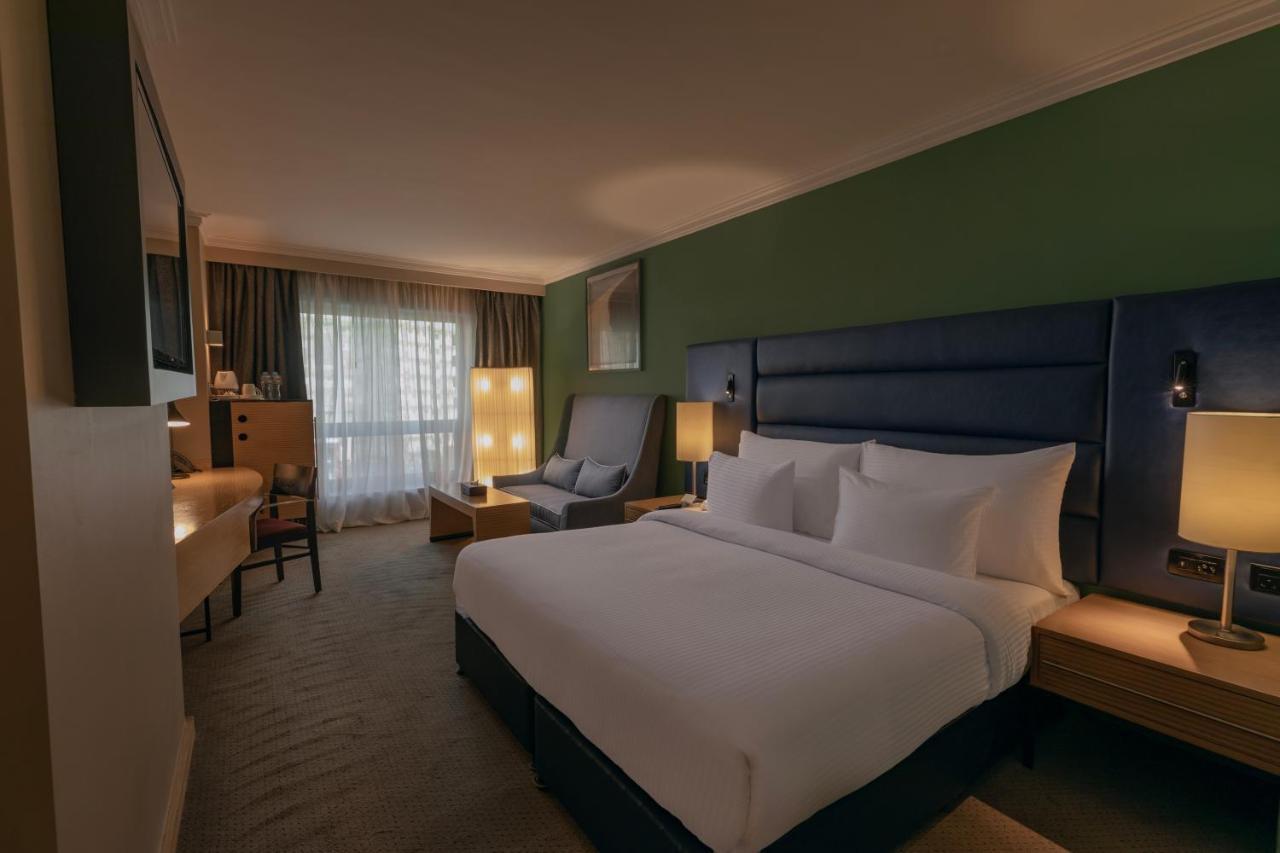 Radisson Blu Hotel, Cairo Heliopolis ภายนอก รูปภาพ