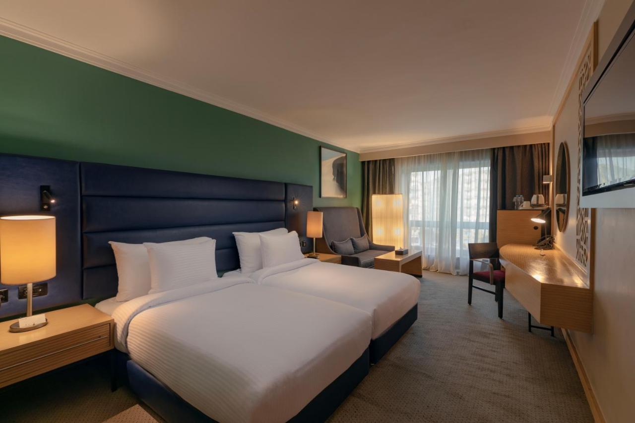 Radisson Blu Hotel, Cairo Heliopolis ภายนอก รูปภาพ