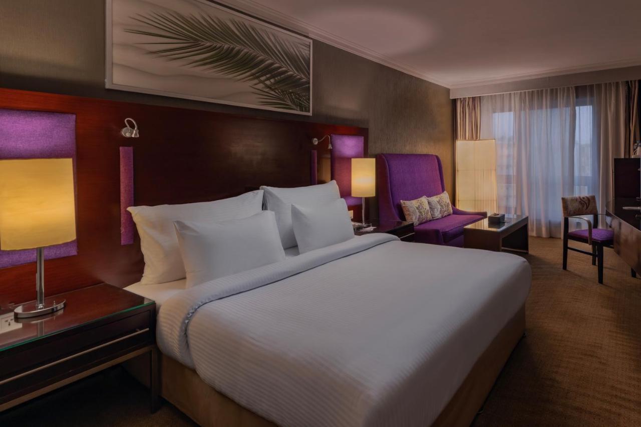 Radisson Blu Hotel, Cairo Heliopolis ภายนอก รูปภาพ