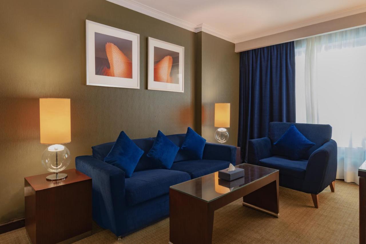 Radisson Blu Hotel, Cairo Heliopolis ภายนอก รูปภาพ