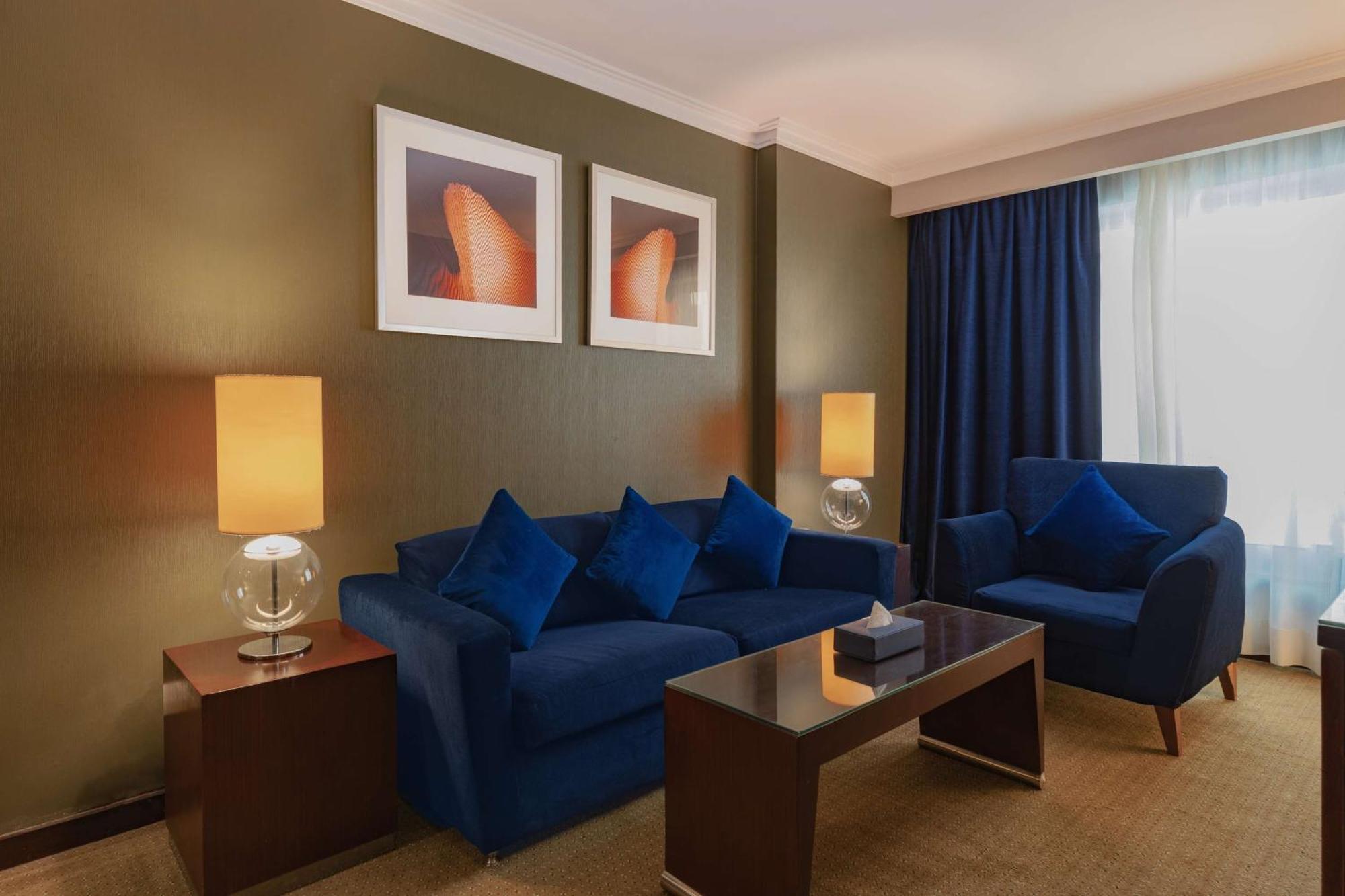 Radisson Blu Hotel, Cairo Heliopolis ภายนอก รูปภาพ