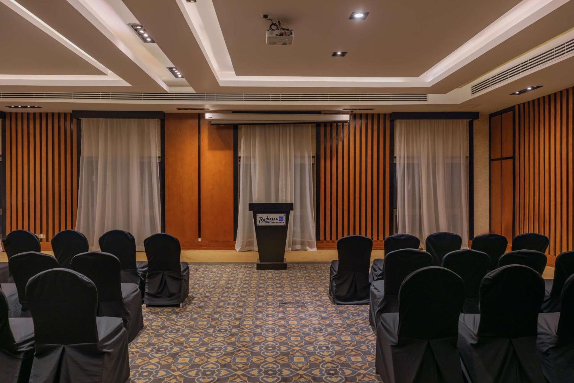 Radisson Blu Hotel, Cairo Heliopolis ภายนอก รูปภาพ